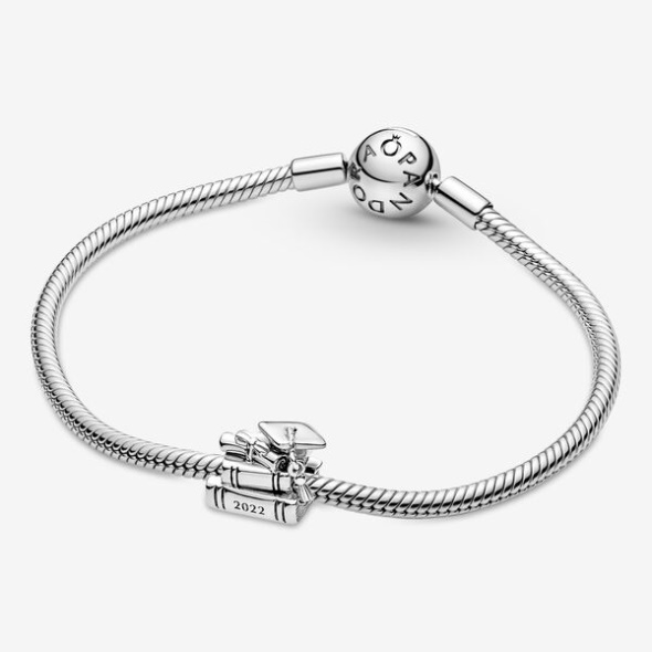 2022 Graduation Charm Pandora CA