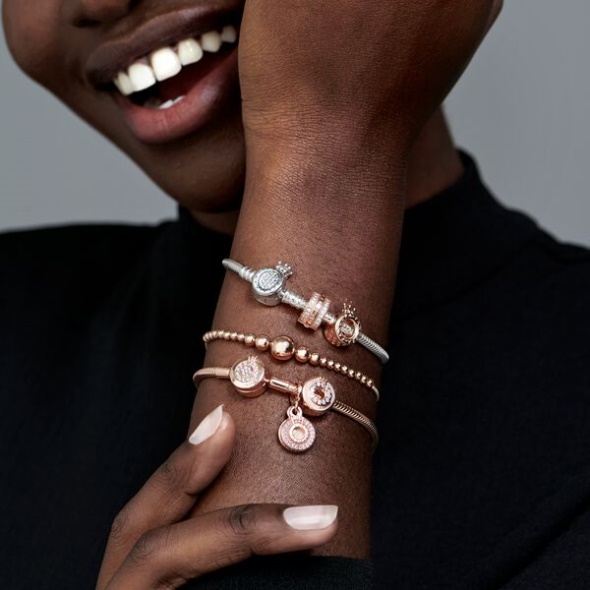 Pandora CA Moments Crown O Clasp Snake Chain Bracelet