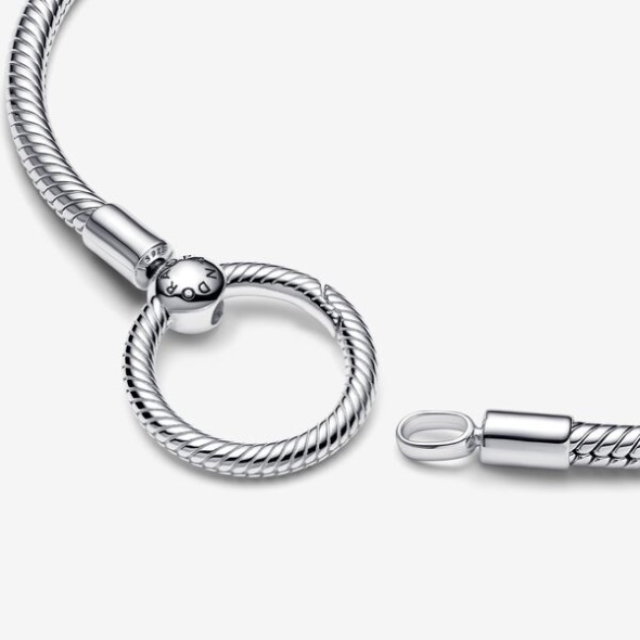Pandora CA Moments O Closure Snake Chain Bracelet