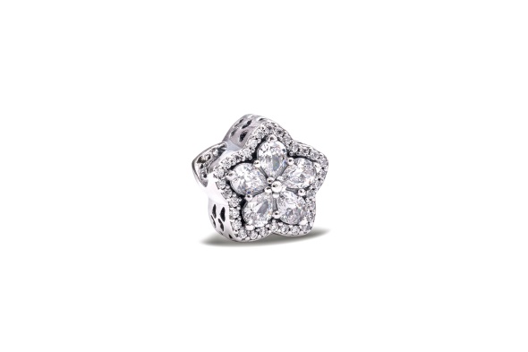 Pandora CA Sparkling Snowflake Pave Charm